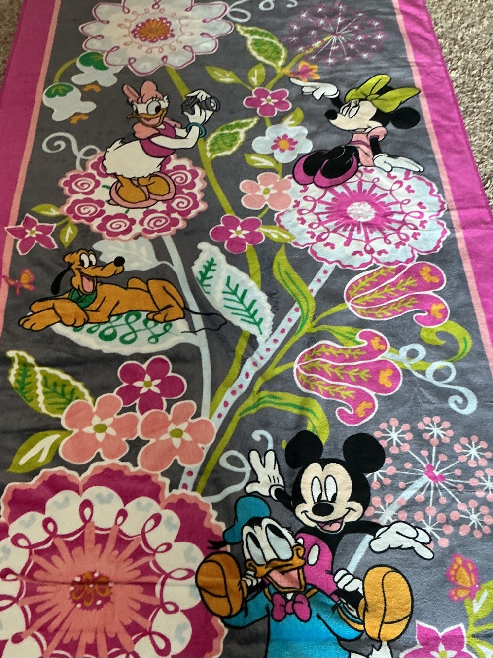 New with Tags Vera Bradley Mickey and Friends Beach Towel